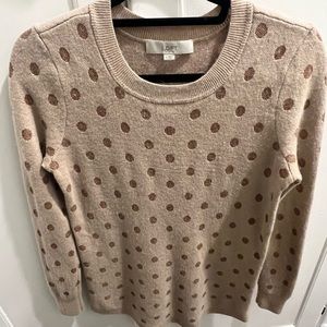 Soft sweater with gold Polk a dots